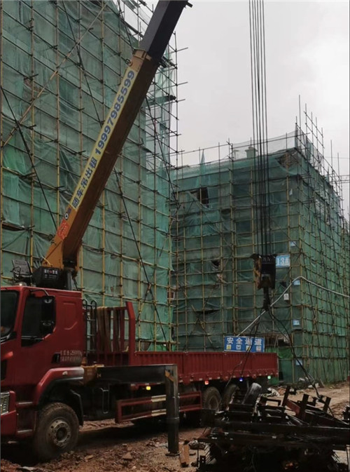 宽甸“慢工细活”—— 吊车的 “微动控制” 技术